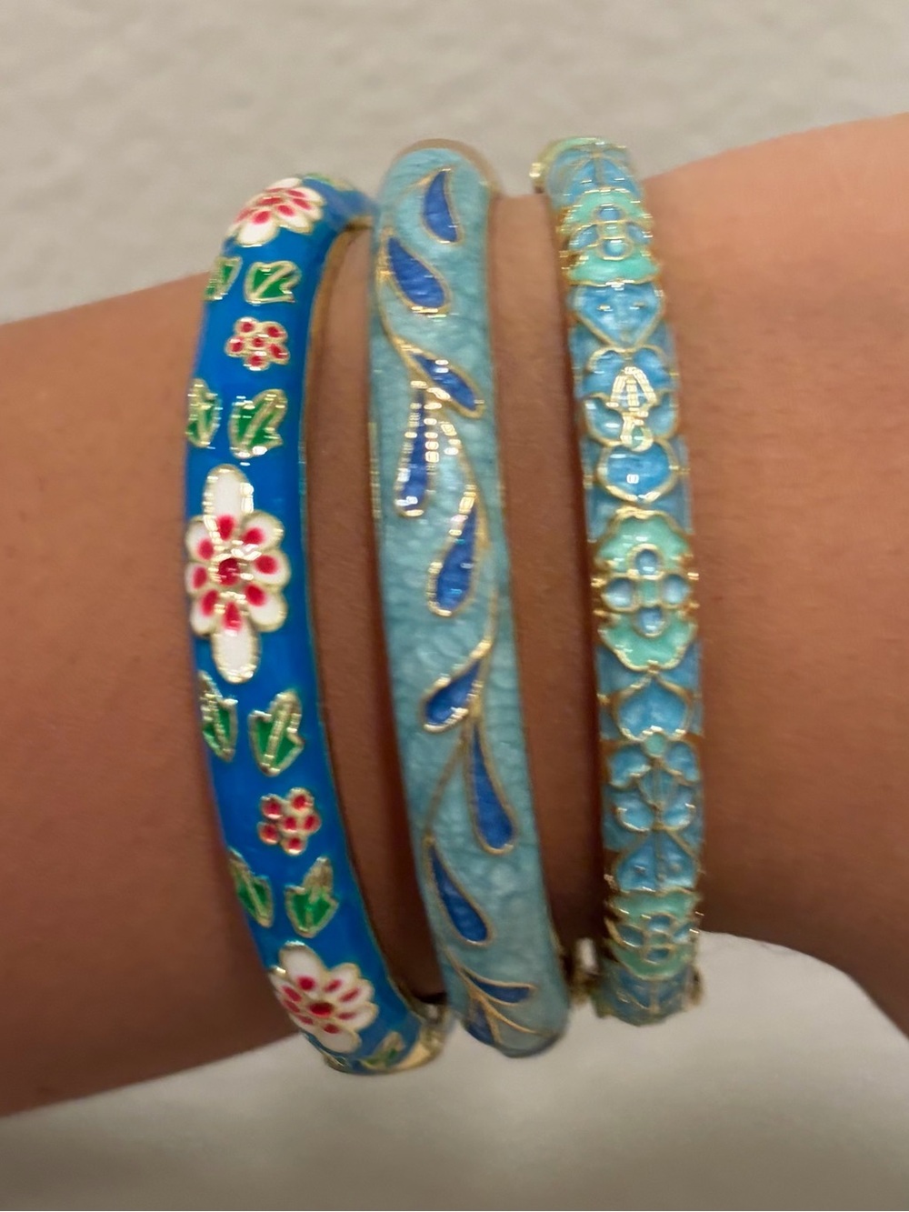 Blue Floral Cloisonné Bangle Bracelet Set - Brand